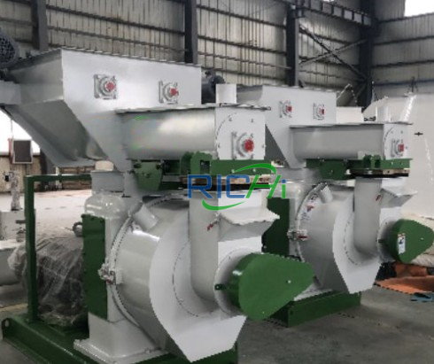 Forced feeding machine