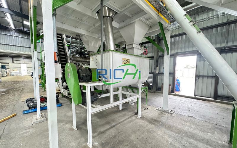 2 T/H Livestock Feed Mixer for Sale Saudi Arabian