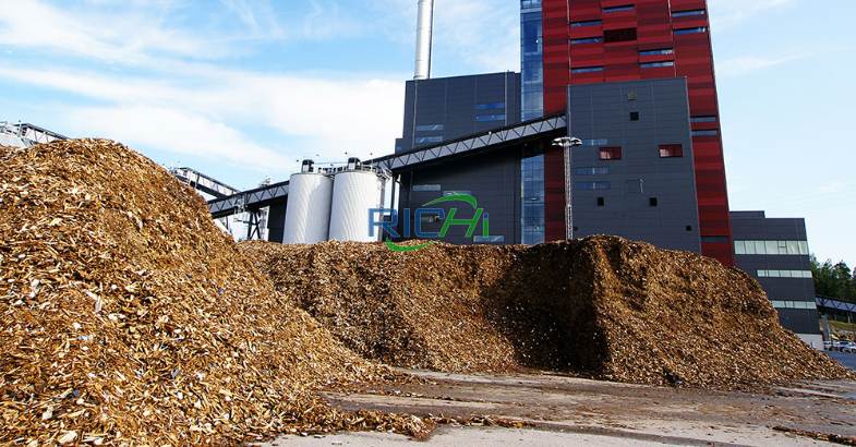 What are the features of wood pellet production line in Italy?