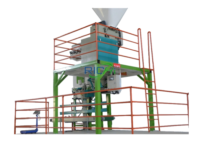 Animal feed automatic packaging scale
