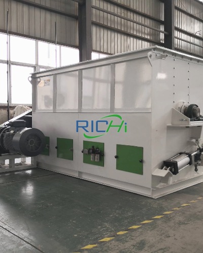 cattle feed mixer