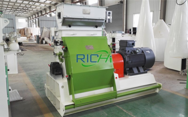 Biomass hammer mill