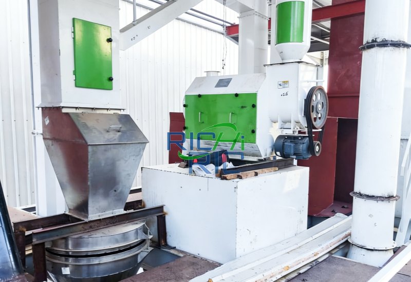 Animal feed mill plant assembly