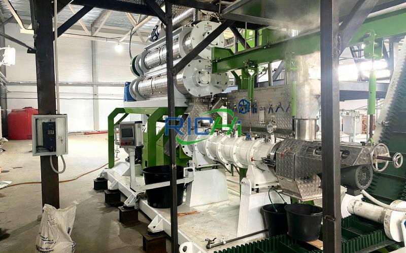 1T/H Fish Feed Pellet Extruder in Dominica