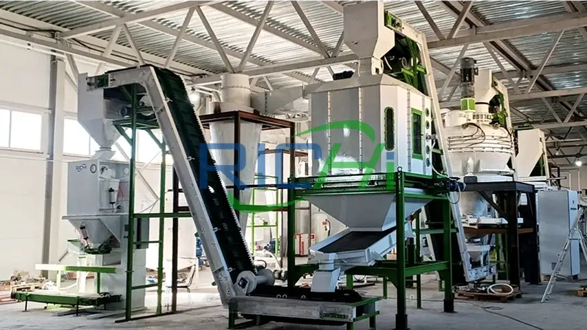 fish feed auto bagging equipment in Russia