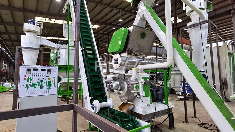 essai de fonctionnement d'une machine à granulés de paille